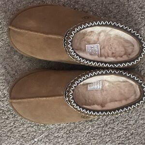 UGG Tasmans Slippers with Plus Lining and Slip-On Design